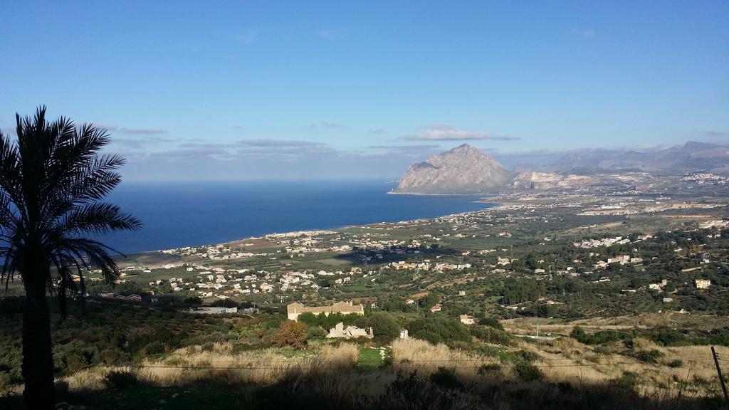 Sole E Fiori Di Sicilia Apartment Valderice Bagian luar foto