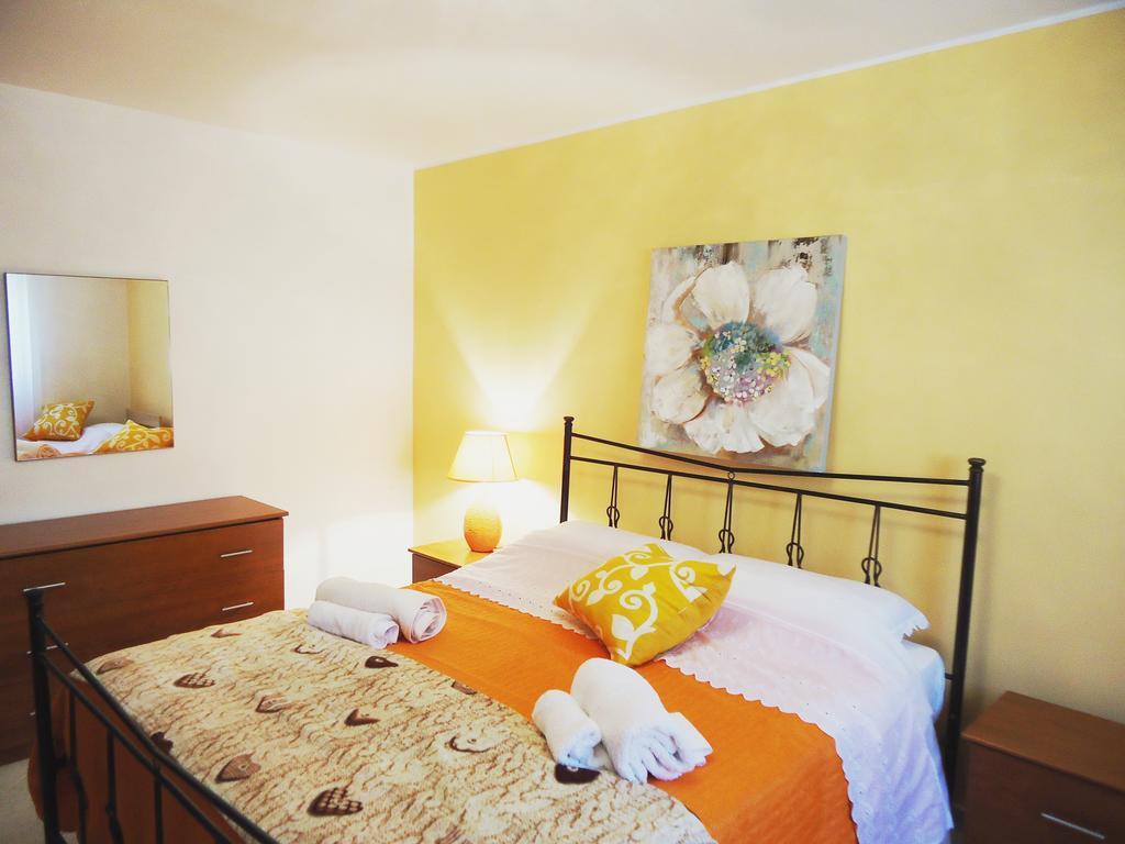 Sole E Fiori Di Sicilia Apartment Valderice Bagian luar foto