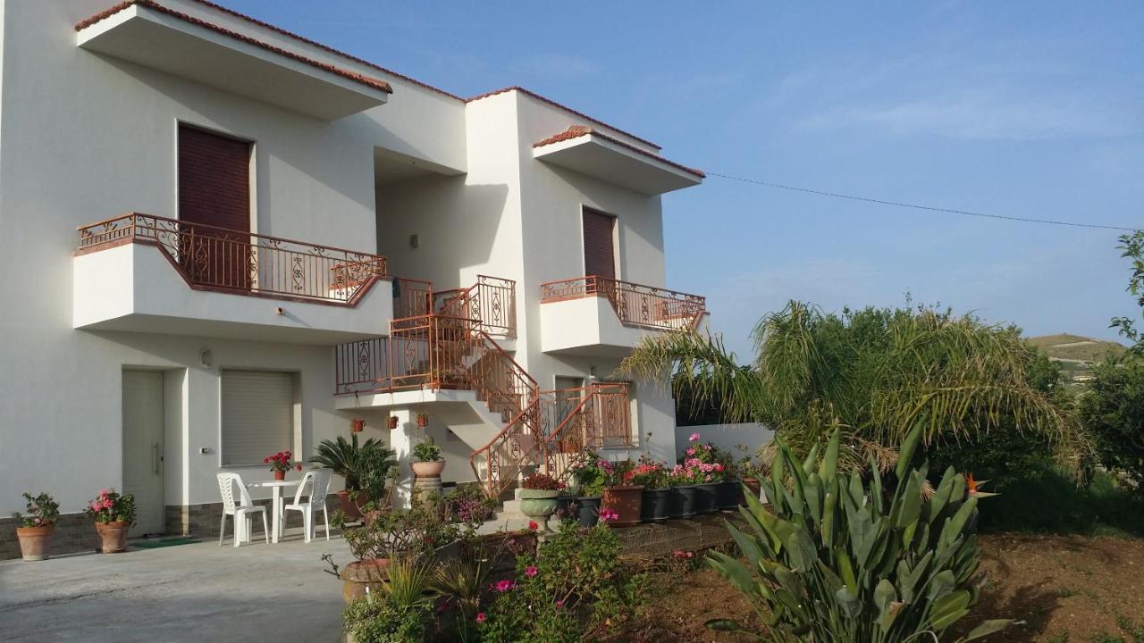 Sole E Fiori Di Sicilia Apartment Valderice Bagian luar foto